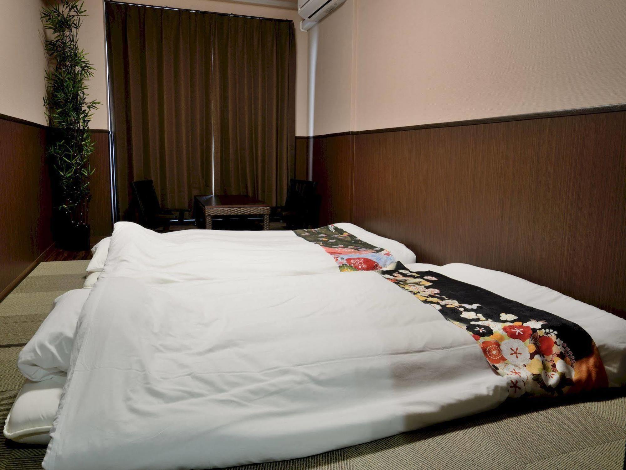 Root2 Coffee & Hostel Kyoto Bagian luar foto